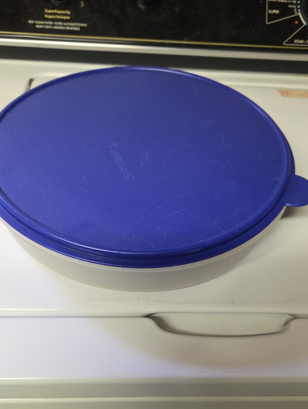 Tupperware Round Blue Lid Food Storage Container